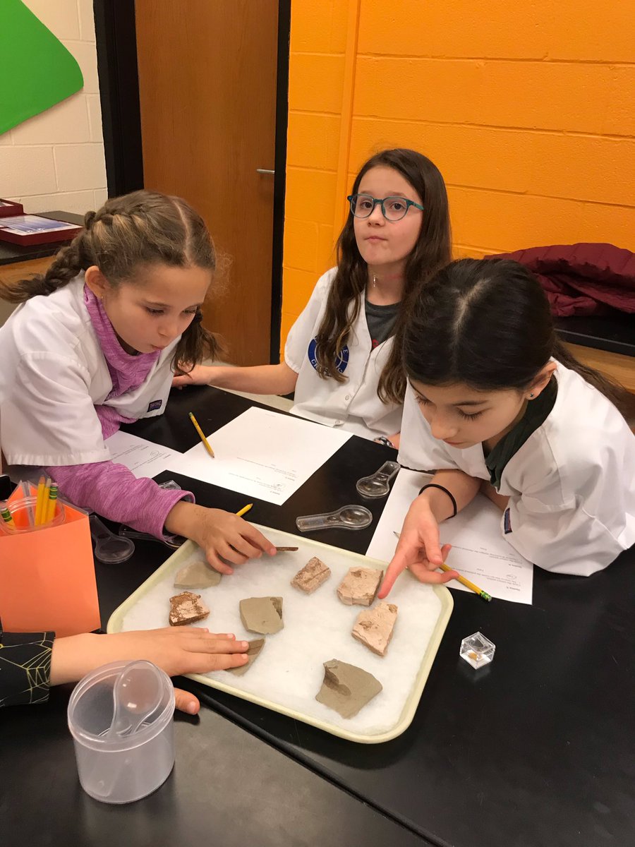 cces_sciencelab's tweet photo. Mrs. Hinds’ 3rd grade came to the lab and explored erosion, weathering, fossils and the Mohs’ scale. Thank you parent volunteers! @KKHinds @CCES_Colts_PTO @drwilliams_ccs https://t.co/Edv8B9hcWo