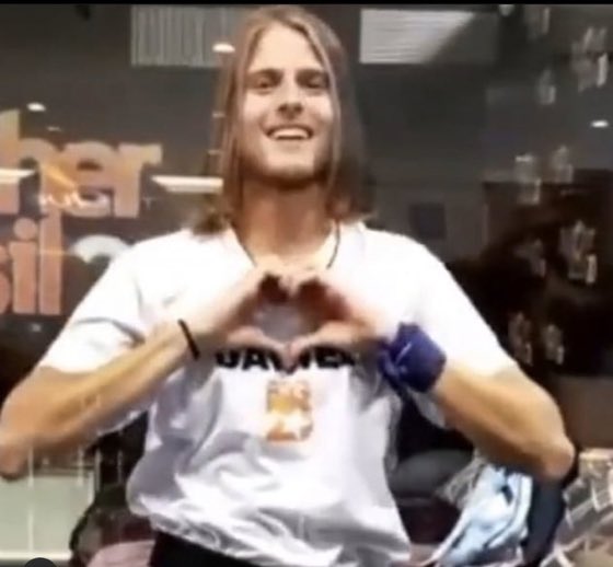 Quero o Daniel entrando e decepcionando essas viadas que exaltam padrão e fingem que é porque ele é “contra Bolsonaro”. Deus tá vendo, viu gay branquela? #RedeBBB #BBBB20