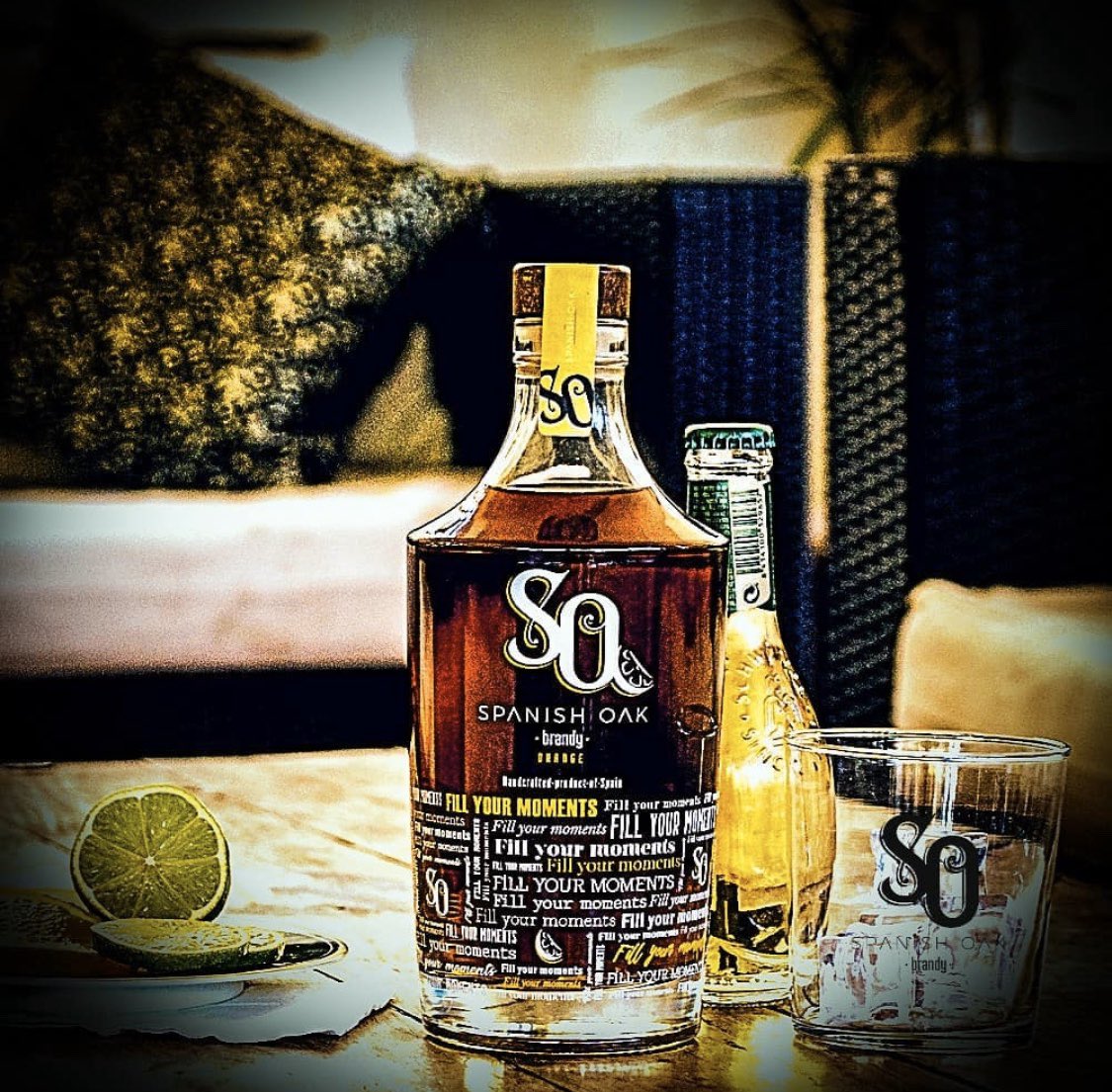 PremierSpirits's tweet photo. Spanish Oak is now expanding into flavors as well!  Looking for the Summer sun even in the cold winter days?  Sip @spanish_oak orange brandy beautifully paired with ginger ale to feel those Summer vibes ☀️🍊 https://t.co/iYv79NsPkF https://t.co/QCTZZ1AZ6c