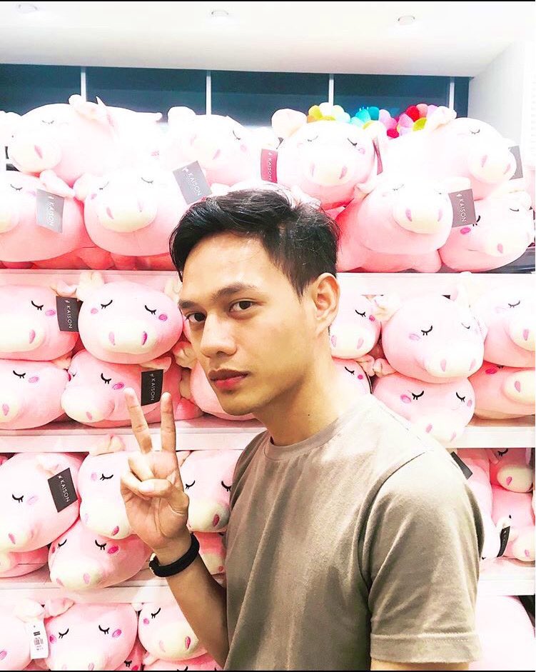 Sorry la xcukup handsome nak lawan crush awak