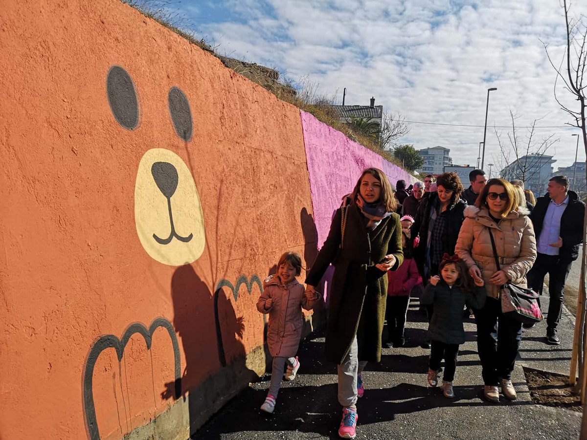 GradPg's tweet image. #Gradonačelnik Vuković obišao završne radove u ulicama Oktobarske revolucije i Pete proleterske brigade📍 #Putevi #Zelenilo #CoolCity 🎨podgorica.me/?p=63462