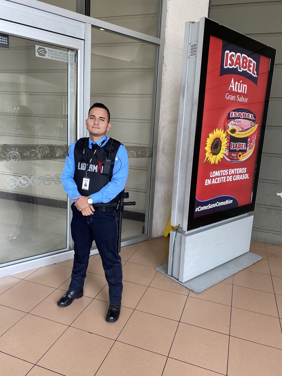 negreteate's tweet photo. Iniciando operaciones en un prestigioso Centro Comercial de la ciudad, estamos muy felices que grandes grupos empresariales sigan confiando en nosotros. LIDERMAN o Nada !!! 👮🏻‍♀️👮🏻‍♂️ @ClaudiaPuigC @LidermanOficial @EsisonVera @hsantanapaguay @mari_eaa @avliderman @jeremysolis93 https://t.co/56Msifh1P4