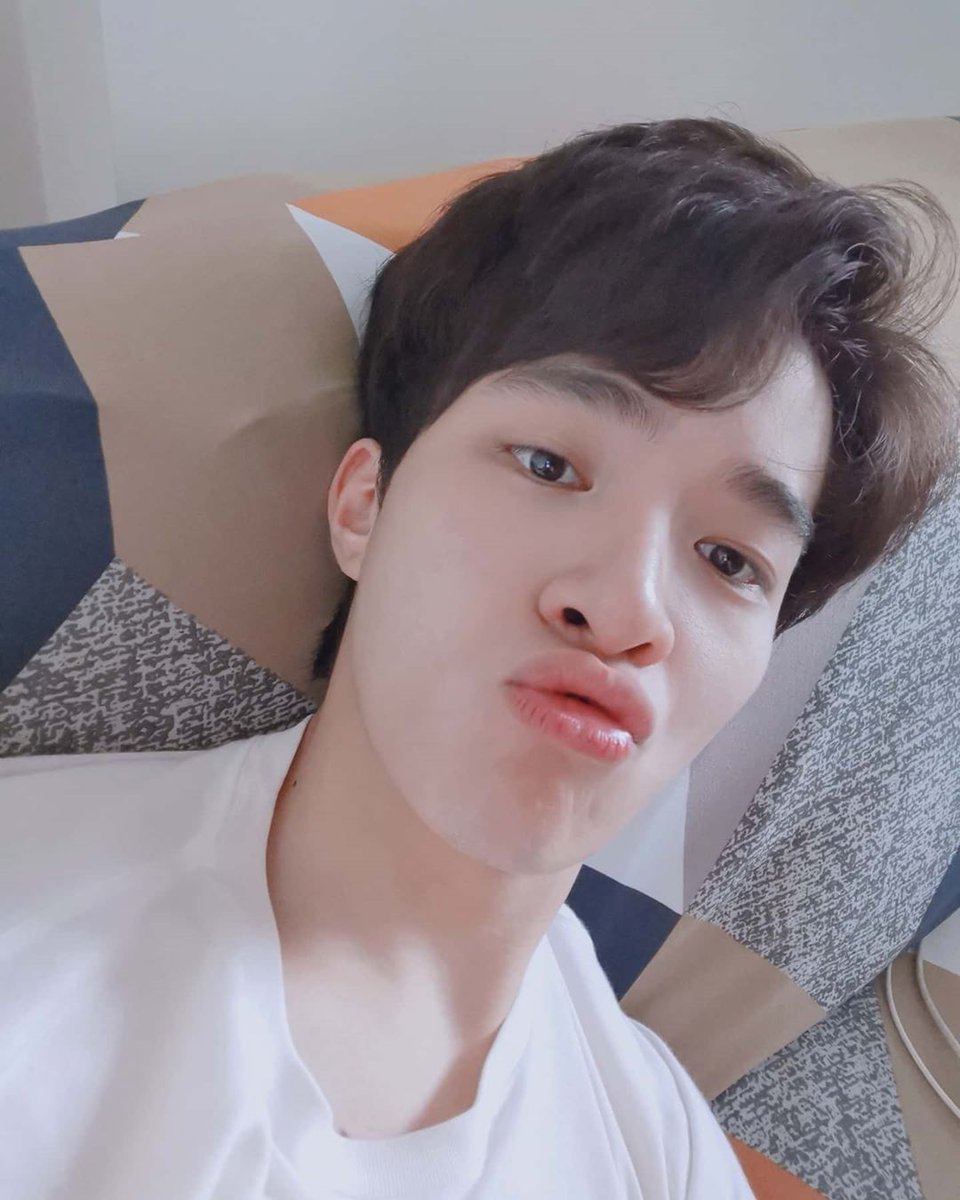 EarthTeerapatPH's tweet photo. Define CUTE.
Cute is @_earth40 . Earth is cute. ❤️❤️❤️
#2Moons2 #earthteerapatPH #2moons2theseries #2moons2PH #2moons2Army #เดือนเกี้ยวเดือน2 #อะลิตเติ้ลเอิร์ธ #Earthlings #TheSixMoons 🐰 https://t.co/4lHMDCLBdu