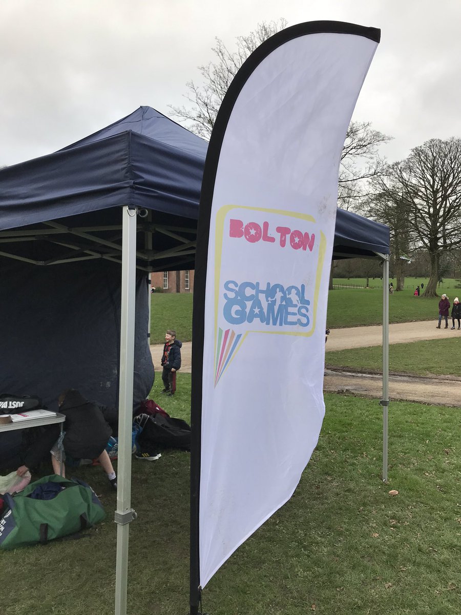 tsc_pedance's tweet photo. Huge thank you to Mr Dooling @PEatSJCES, Miss Wilkinson @RIVI_Sport and Mr Lowe @official_BSCA for supporting us run the cross country teams today at Heaton Park - a top team effort! 👏 https://t.co/6LzLy8aTXl