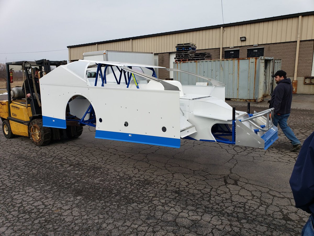 Gman7g's tweet photo. Picked up the new hot rod today. Thank you Jerry and Kelli Proctor/Proctor enterprises for making it happen!!! https://t.co/3RUtRqtmTR