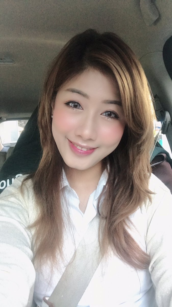 pingponghime6's tweet photo. ถอยมาแล้ววว ชอบสีมากกก บลัชออนของ Clinique สี Pink pop มันแบบชมพูส้มๆ มีความหวานมีความสดใส เนื้อแมทแต่ไม่แป้ง ทาแล้วระเรื่อ ติดทนด้วย ชอบมากกก ไปซื้อเถอะ #pphimeรีวิว #ไว้รีวิวห้ามขายของโว้ยย #cheekpop #clinique https://t.co/rrrK0FUVYK