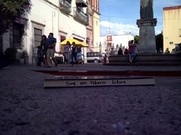 edularity's tweet image. Gracias Leo.

Hace 13 años comenzamos a &quot;abandonar&quot; libros, no solo en bancas, sino en casetas telefónicas, restaurantes, bardas. 
Hemos liberado libros de todo tipo: desde el Quijote hasta novela erótica.
Toda una experiencia. #LibroLibre

@perezata @fryditajmayto @StradaVictor