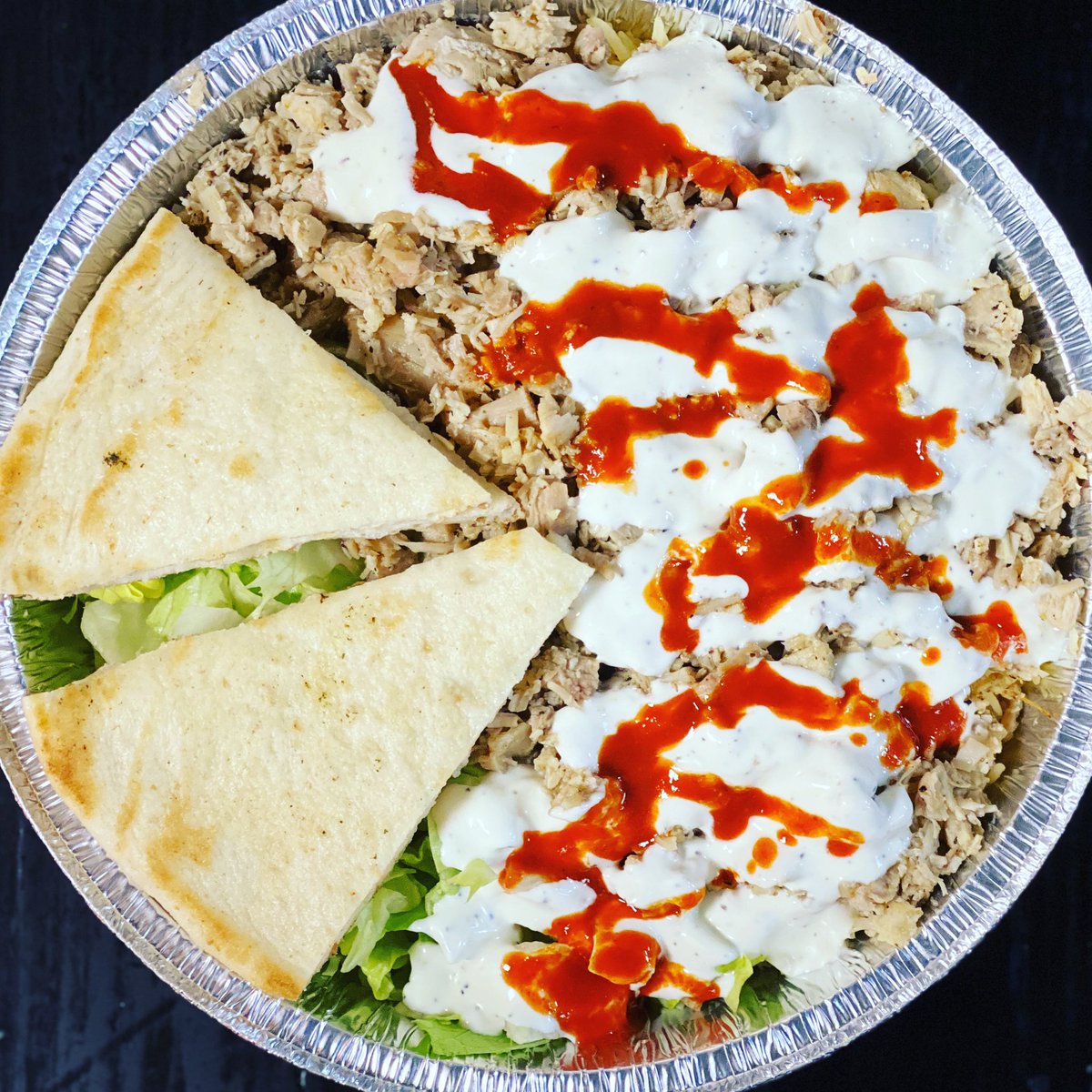 mkitchenphilly's tweet photo. When you can’t decide, just go with our simple Chicken-n-Rice platter with White &amp; Hot sauce.. 😋✅
#makingitright #simpledelicious #masalakitchenplatters 
Open until 3:30am today.. 😎 https://t.co/FkfNS2Hb5X