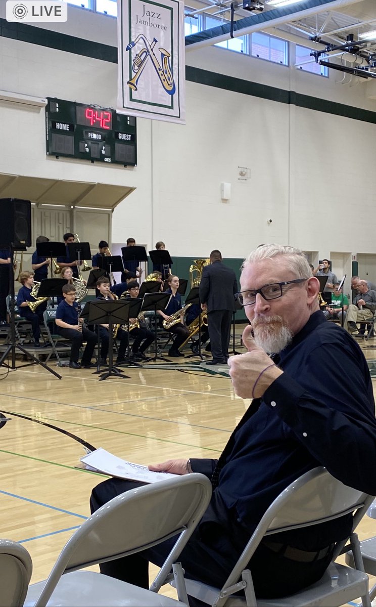 TMS Jazz Band Director Mr. Dana Berry enjoying one of the Bands at the 23rd Thomas MS Jazz Jamboree. A great day every year! ⁦<a href="/ahsd25/">ArlingtonHeightsSD25</a>⁩ ⁦<a href="/AHSD25Thomas/">Thomas Middle School</a>⁩ ♥️TMS Jazz!