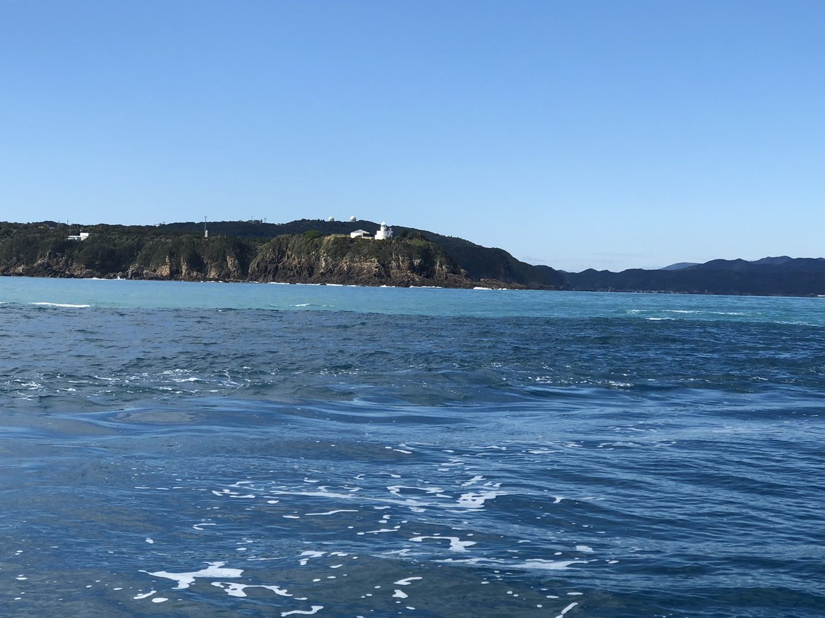 fishing_shore's tweet photo. 2020.01.30(木)  中潮　快晴　串本 船釣

イワシのフカセとタイラバのダブルヘッダーで釣行。
タイラバをやってみたいと友人に言ってたので、気を利かして今回の釣行方法になった。

朝一から潮が速く二枚潮で苦戦。
明るくなっても当たりもなく、1匹釣れた所でタイラバへ切替。
タイラバも当たり無し https://t.co/7faA1R5Mku