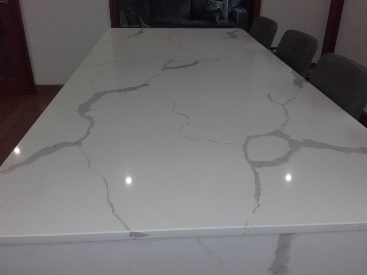 MistermarbleT's tweet photo. Calcutta Quartz!

A recent photo from one of our happy customers after their new worktop installation 😃

Get in touch for a free quote ! https://t.co/usTFFaNa4V