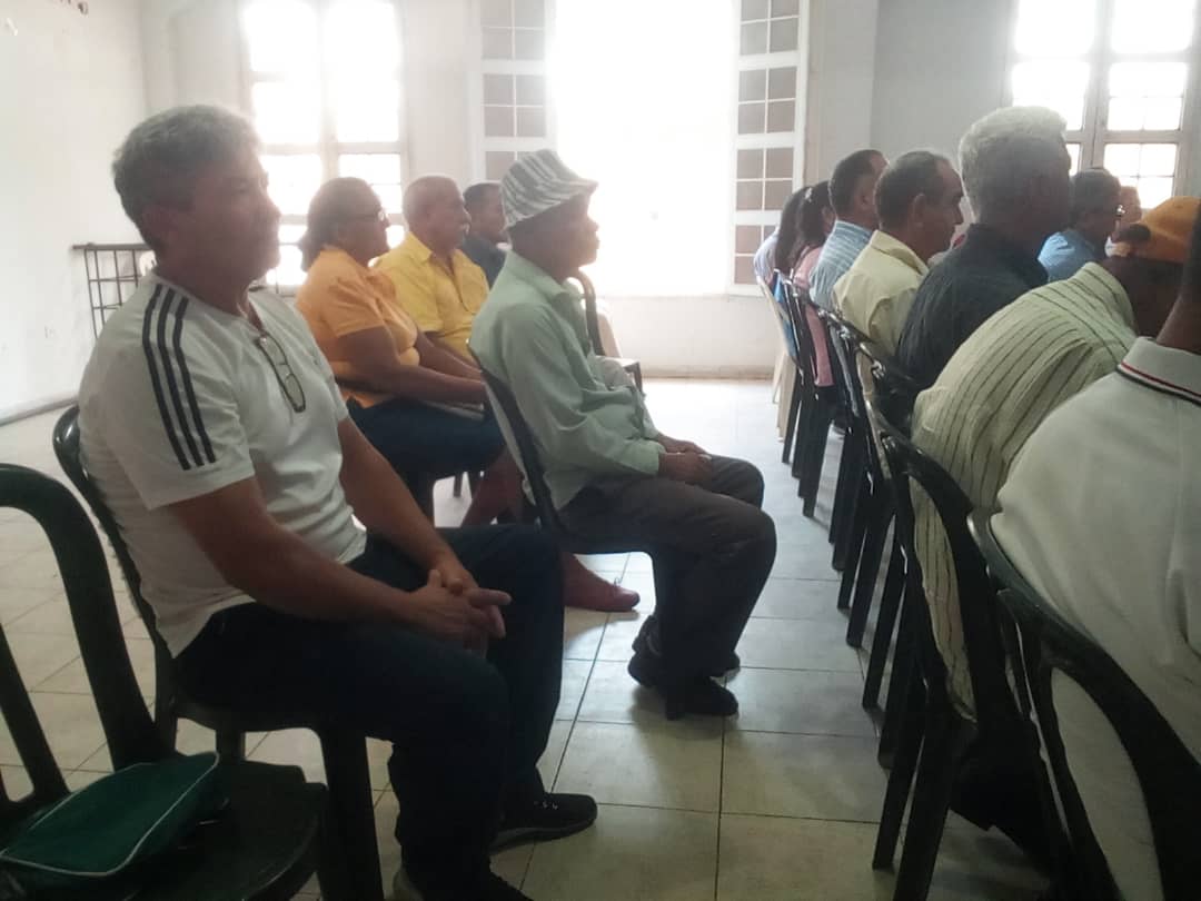 MejorApure's tweet photo. Desde el @MejorApure aportamos nuestro granito de arena en el @FrentAmplioVzla Apure para una #VenezuelaLibre2020 #FuerzaYFe #SiSePuede #31Ene https://t.co/PkF4jThA3i