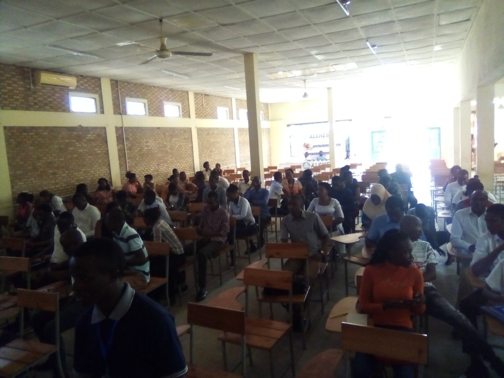 docjeremiah61's tweet photo. #Burundi:Our first #GSACS2020 preconference, 3 parallel sessions on Early Trauma Management,Cancers and Essential Pain Management @IncisionBurundi @atsarps @S2Surgeon @mspls_bdi @SU2C @DiellaMunezero @LeilaNgabire @Ndakiranet @aime_nda
#IAmAndIWill
#BurundiFightsCancer https://t.co/hIQfhSyEVC