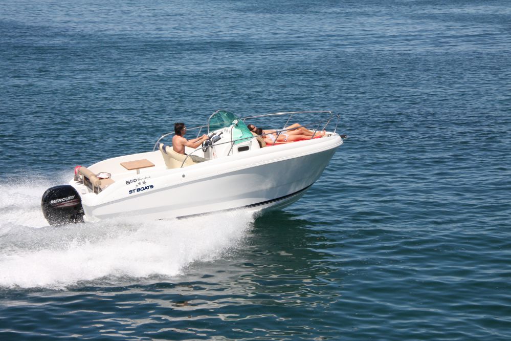 adtmarine's tweet photo. Modern çizgileri ile Starfisher 650 Sundeck.
Teknelerimiz hakkında detaylı detaylı bilgi almak için bize ulaşabilirsiniz.
info@adtmarine.com
info@denizmarketiyiz.biz
0544 5454335
0543 9617269
#Starfisher #ST650 #Cruiser #Boats #Cruisers #Flybridge #Bathingplatform #MotorBoat https://t.co/zgw6MTJKND