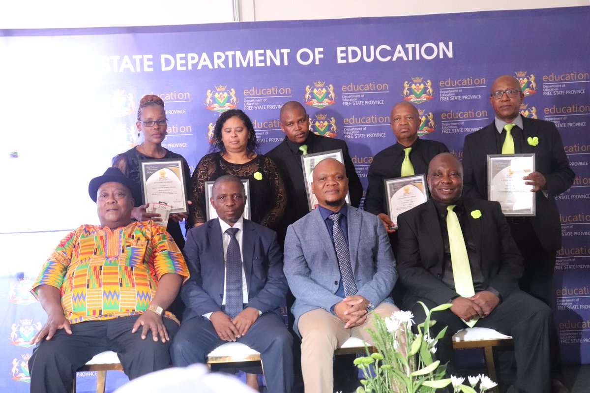 MECTateMakgoe's tweet photo. Thank you wholeheartedly to the Motheo District Team for their hard work and unwavering support to our learners.#QualityEducationForAll #MotheoDistrictOnTheRiseToGreatness @DBE_SA @Kagiso_Trust @KST_DWSD @Kagiso_Trust https://t.co/qGxNCh6y1H