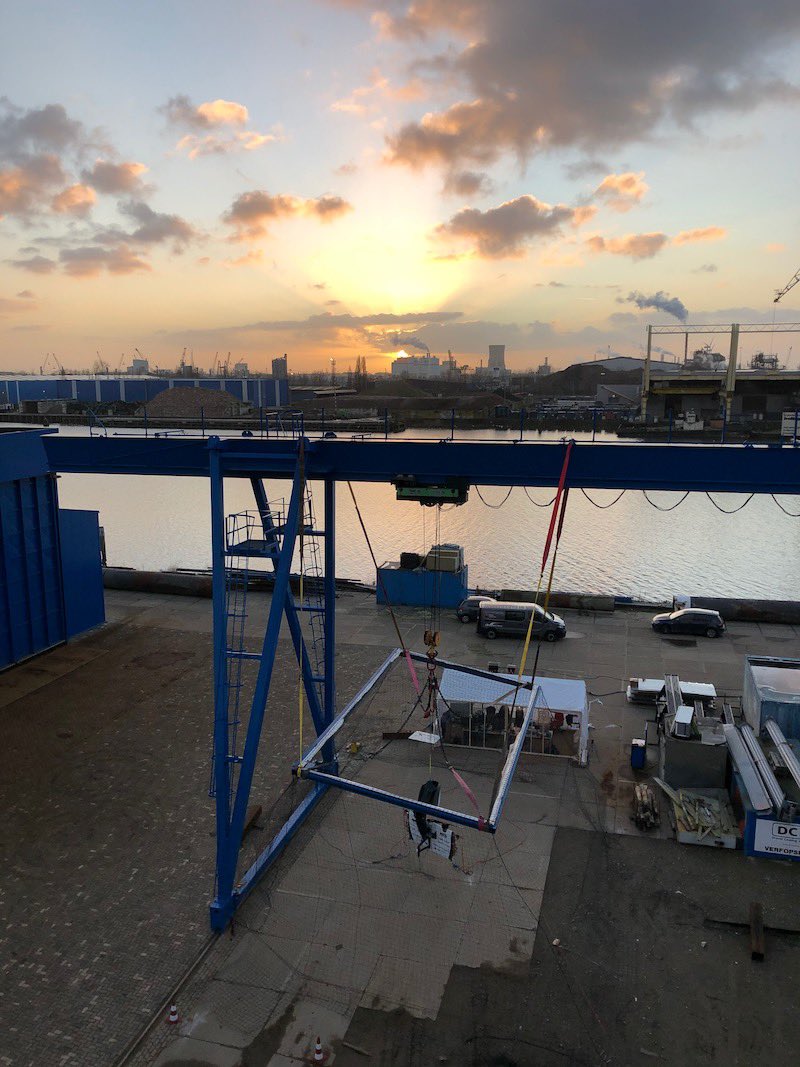 With the Fly-off only weeks away, we took the S1 outside to see how it performs in gusty conditions. With the help of DCS Coatings we were able to setup a safe environment for our first outdoor tests. It was a beautiful day and test flight!
#flysilverwing <a href="/GoFlyPrize/">GoFly</a> #aviation
