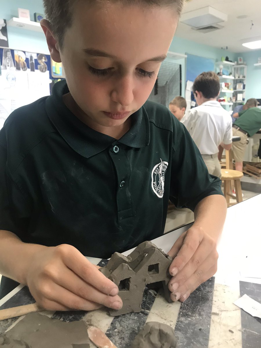 PineCrestArts's tweet photo. What a fun day it was in the art room! #PCGrade3 students are using clay building techniques to create the home of their dreams on their #PCVisualArts #PCFineArts  class. #PCLowerschool #PCCreativity @PineCrestSch https://t.co/sZYizwEnZx