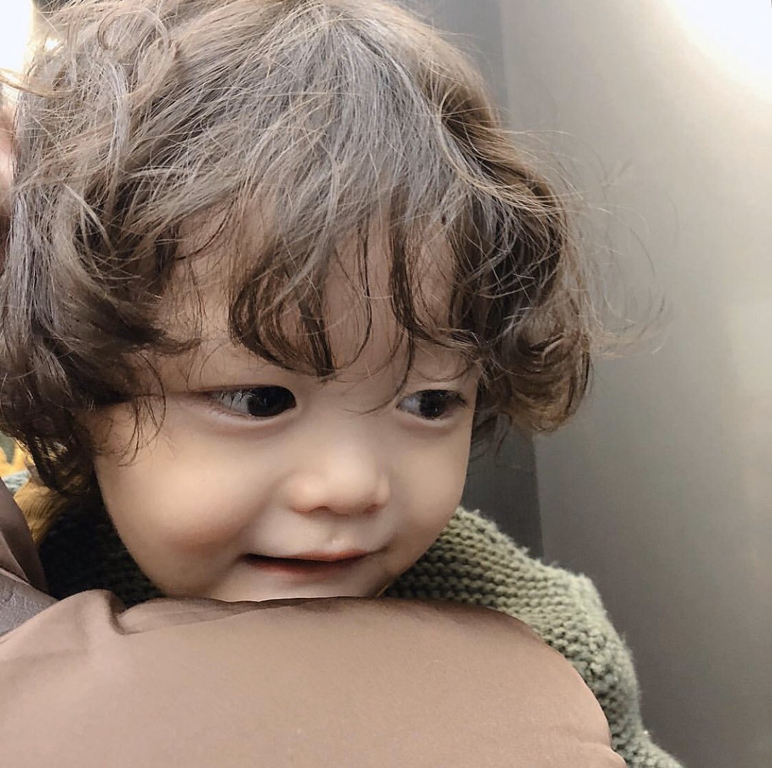 raidao3210's tweet photo. パーマボーイ 可愛すぎる😍 https://t.co/DMRhJIk14G