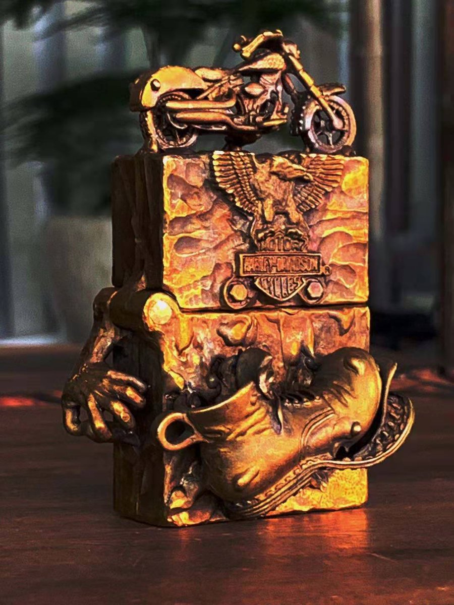 titaniumlighter's tweet photo. solid bronze brass copper lighter case custom huge hinger edc armor thinkness Zippo pipe insert camping outdoor gear handgraving engraver artwork #edcgear #edc #edccustom #edccommunity #edcflashlight #edcdump #zippo #zippolighter #lighter #lighters #smoke #smoking #everydaycarry https://t.co/n3ooe7GW9Y