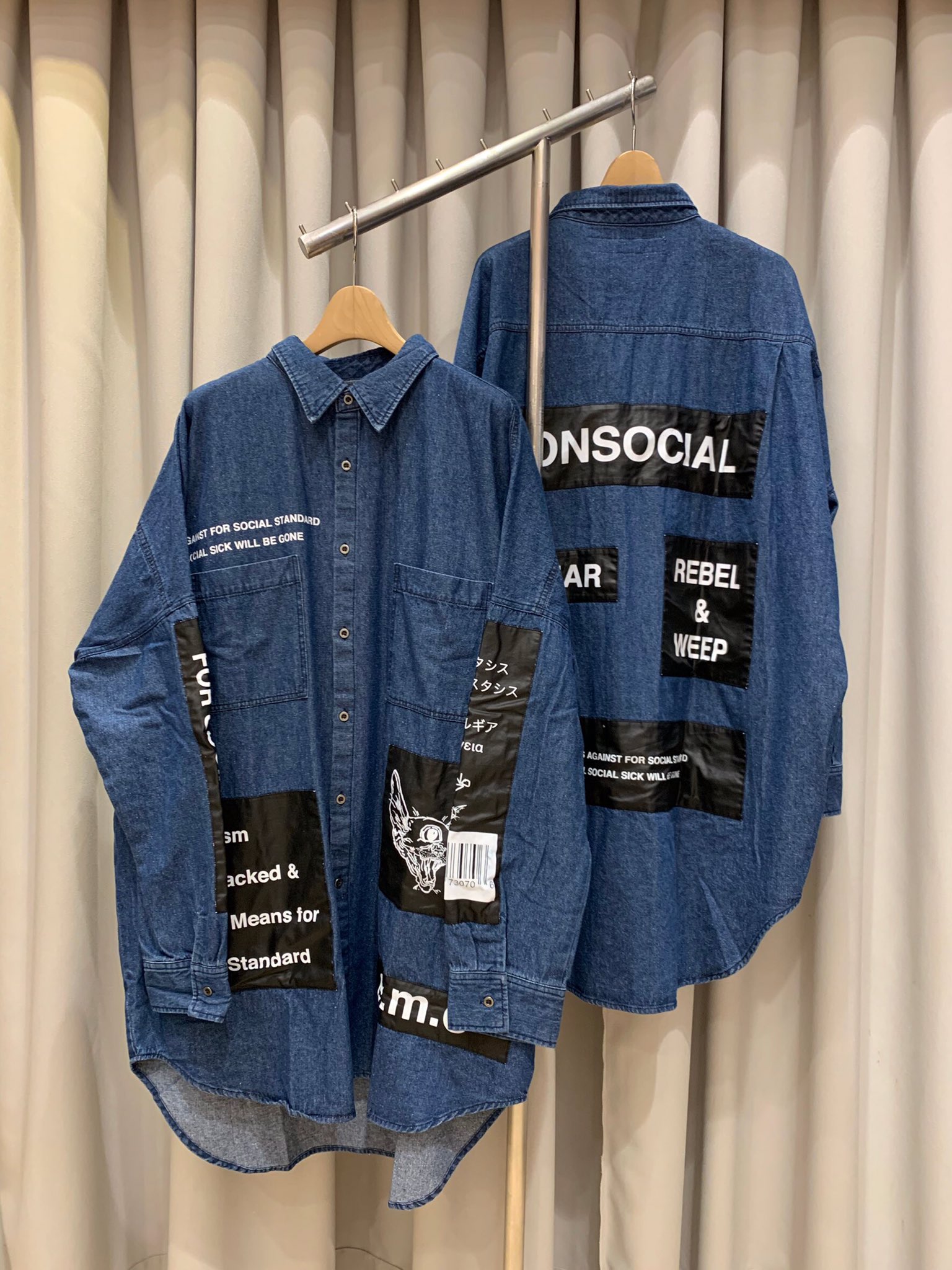 ロフトスキー越谷レイクタウン公式プレス ロフトスキーのおさらい こちらはモンスターゴッド キャット 編 キモ可愛いのか 格好いいのか それを決めるのはキミ次第 Official Hp T Co Tv0pu6jt7l Zozo Town T Co