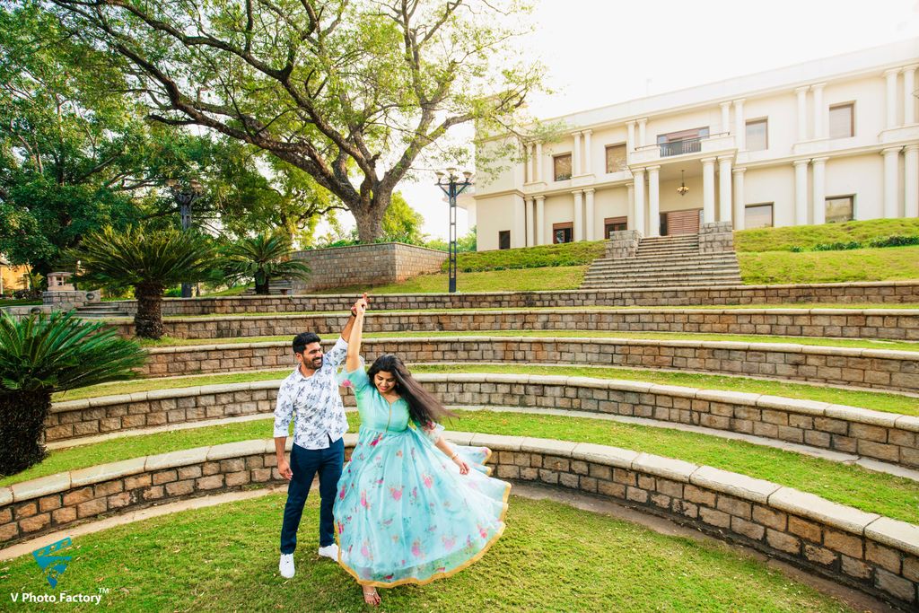 VijPhotoFactory's tweet photo. What else is beautiful than a happy couple? 

#WeddingPhotography #CoupleGoals #VPhotoFactory #VPF https://t.co/R3V3dAv0Zn