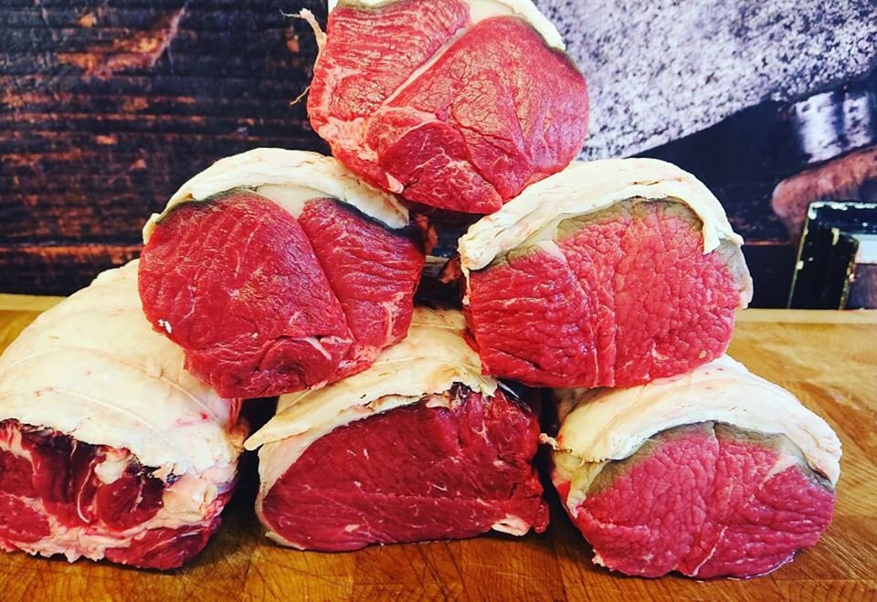 Goodbye January, hello February! All month we’ll be offering a massive 25% off local Angus topside joints - perfect for lean and tender weekend roasts. Try one with a thyme and fennel crust #cotswolds #butchers #sundayroast #beef