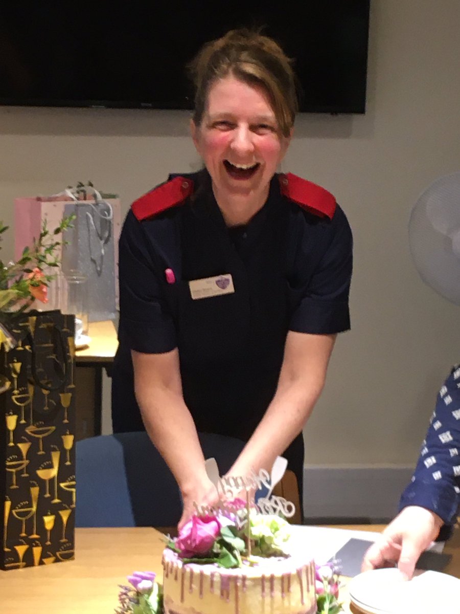 SueSmithWVT's tweet photo. Here we are - wIshing Helen all the very best in her retirement and also looking forward to her return to her new role as Matron for ITU &amp; Surgery too! A delight to work with and passionate about making sure the patient is at the heart of everything we do! #AmazingWVTstaff @WVT https://t.co/fVGowZkc5z