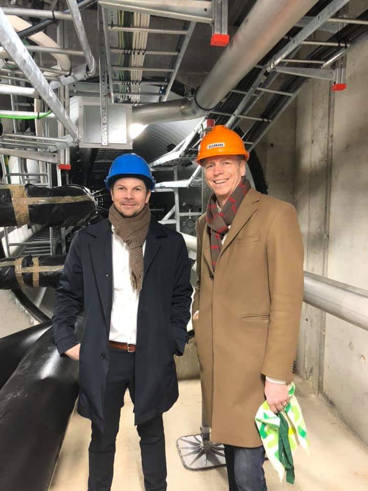 Idag gick <a href="/bolund/">Per Bolund</a> under jorden! Närmare bestämt ner i <a href="/tekniskaverken/">Tekniska verken</a> patenterade infrakulvert i Vallastaden. Min kollega <a href="/_m_schultz/">Martin Ansell-Schultz</a> visade runt.