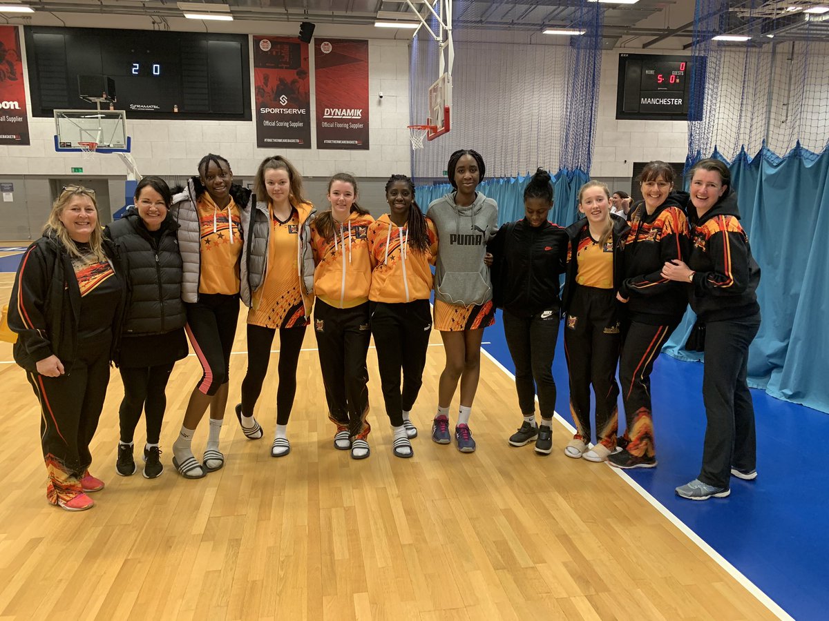 Great to have <a href="/MK_Netball/">MK jr REGIONAL NETBALL</a> coming to support our Under 19s and Under 17s after their win for <a href="/sistersnsport/">Sisters n Sport</a> #ThankYou #NetballFamily ❤️🖤