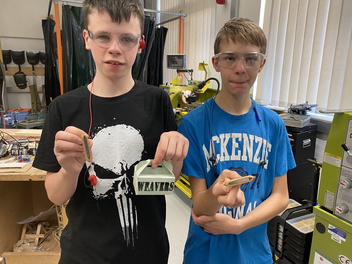 FATech_Ed's tweet photo. Our Friday afternoon Pre-apprentice programme use enterprise activities to hone pupil skills that are gained during curriculum time to make them more employable by working on real life problems with community partners #NineTradesOfDundee #FORenterprise https://t.co/8clOavnDx2