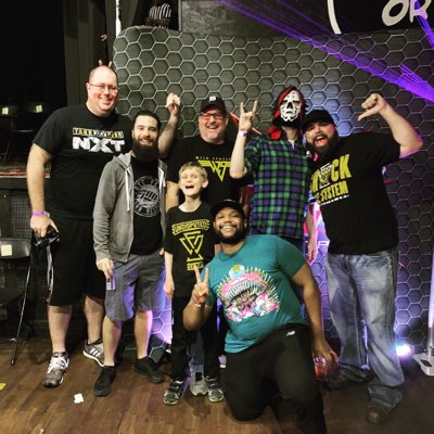 mlking89's tweet photo. Cam and the #NXTTampaKrewe at #Evolve143 #NewProfilePic @WWNFIP @WWNEVOLVE @WWENXT #WRESTLING https://t.co/3Ul50fTx8Y