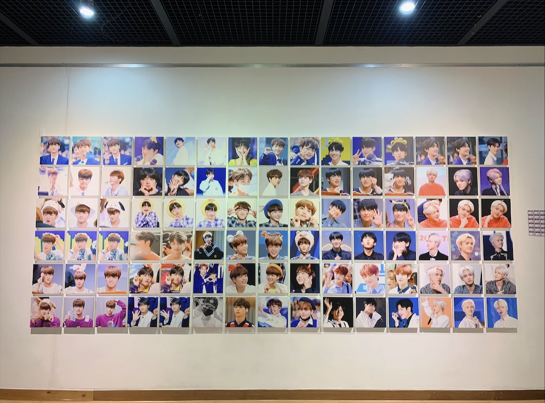 junho_02709's tweet photo. 💜공이즈 전시회💜
오늘 생각보다 늦게가서 뽑기 못할까봐 조마조마 했는데 다행히 뽑기가 있었어용
근데,,,액자 7개가 나와서 너무너무 행복 합니다🥰
예쁜 전시회 해주셔서 감사합니다💖
#2020년에는_2002즈 #two_thousand_and_two
#사랑스러운_열여덟의순간
@love_2002boys https://t.co/W8Jx8k7977