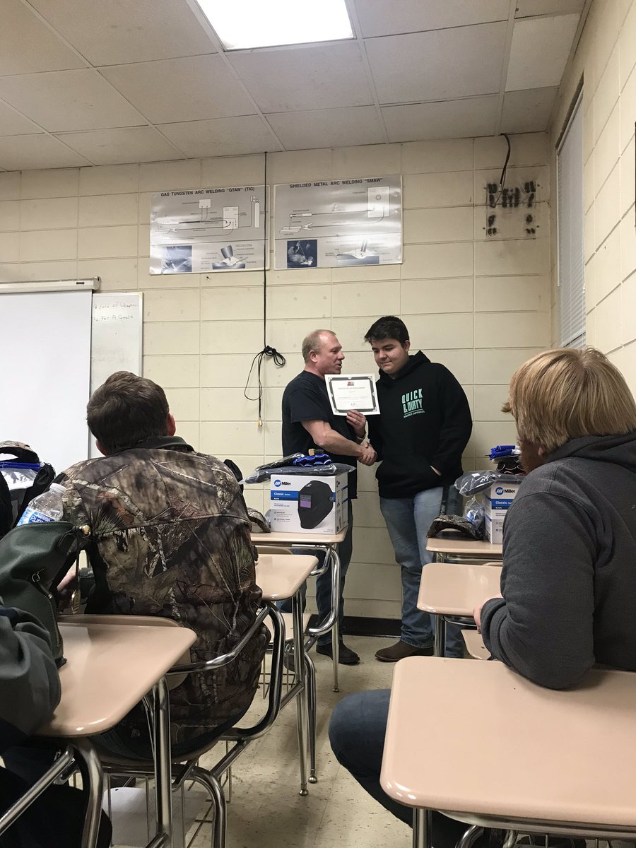 EPCOTWELDING's tweet photo. Congratulations to EPCOT welding students in winning at Tulsa Welding Competition held in Blount County 1st place Skyline’s Nathan Olinger with a full ride scholarship and 2nd place NJ’s Devon Santiago with a half paid scholarship. (Also $250 worth of prizes) @JCBOEal https://t.co/YusQq14fnG