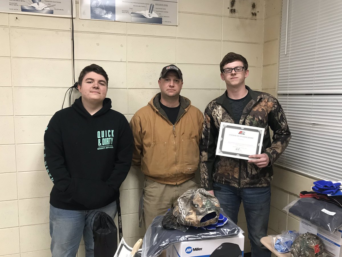 EPCOTWELDING's tweet photo. Congratulations to EPCOT welding students in winning at Tulsa Welding Competition held in Blount County 1st place Skyline’s Nathan Olinger with a full ride scholarship and 2nd place NJ’s Devon Santiago with a half paid scholarship. (Also $250 worth of prizes) @JCBOEal https://t.co/YusQq14fnG