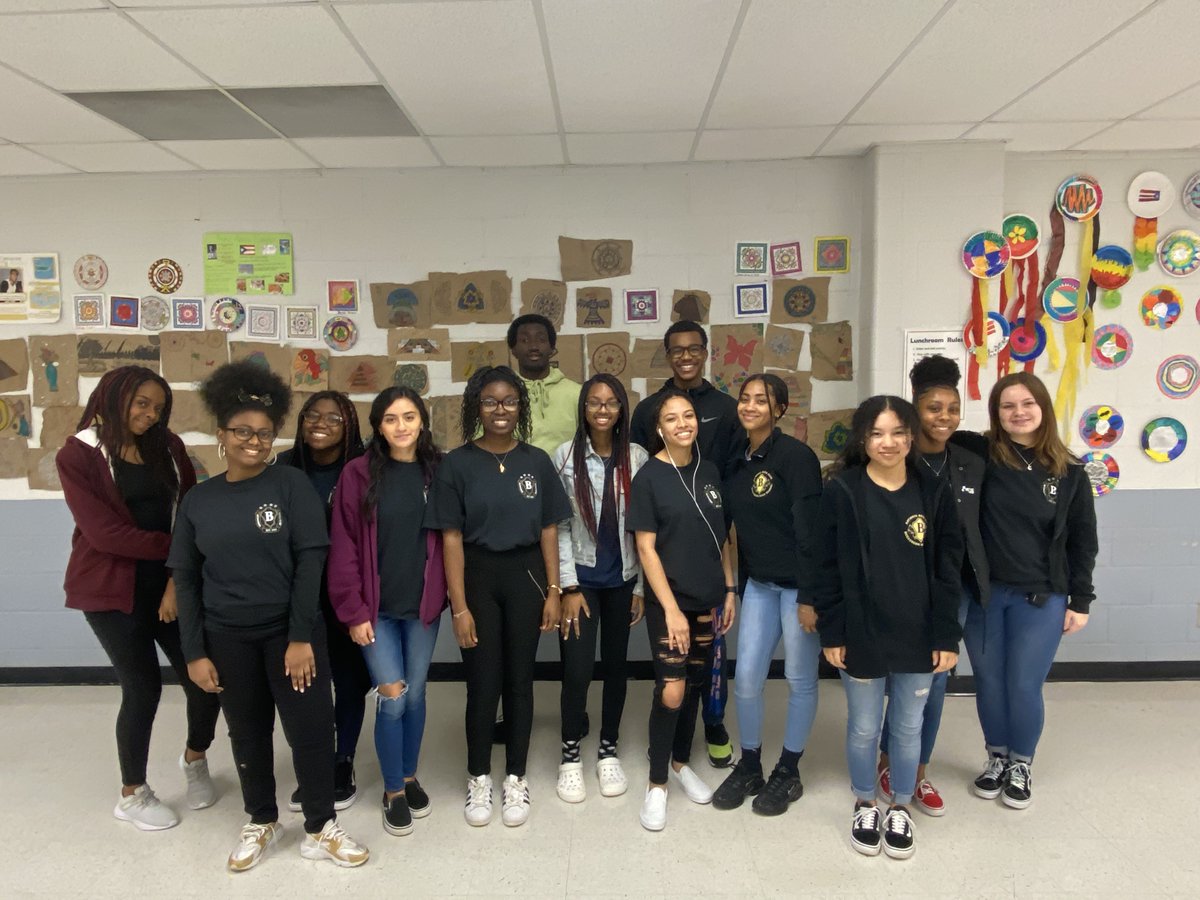 nationalbeta's tweet photo. McEachern Beta members demonstrated what it means to serve the local community to future Betas at Tapp Middle School by volunteering at Tapp's International Night.  We are thankful for great community partnerships! #servicesaturday
📷 : @mceachernbeta https://t.co/w605doAEVZ