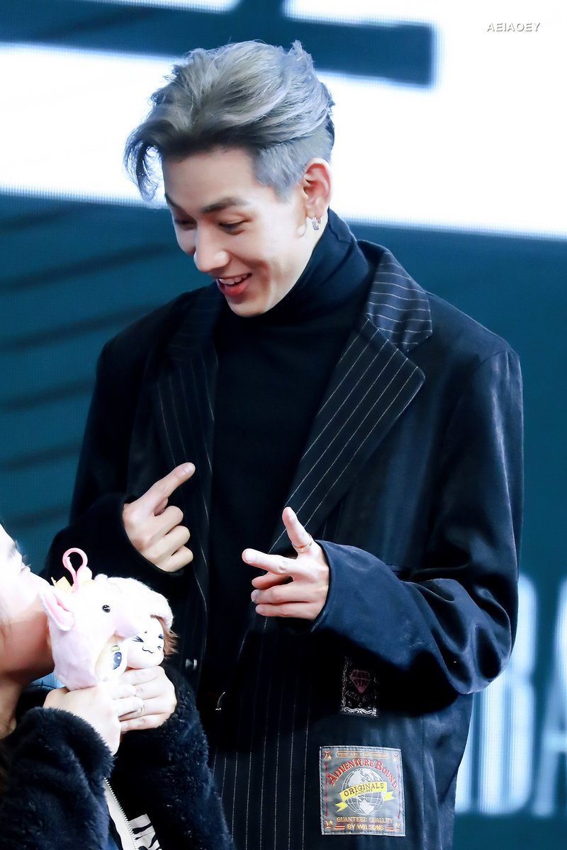 aeiaoey's tweet photo. น่ารักมากกกกก ใจดีกับฟคที่สุด 💚 @BamBam1A 
#bambam #뱀뱀 https://t.co/5bQmnWfjX3