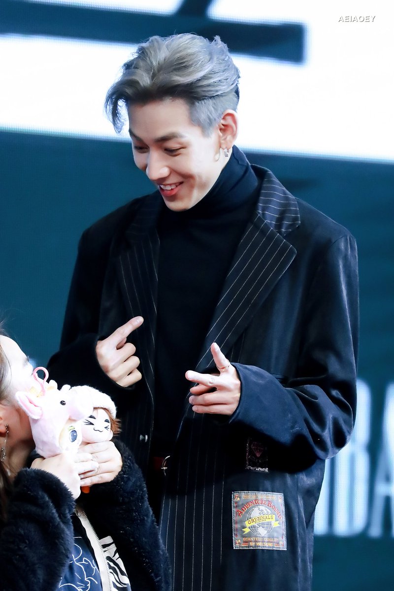 aeiaoey's tweet photo. น่ารักมากกกกก ใจดีกับฟคที่สุด 💚 @BamBam1A 
#bambam #뱀뱀 https://t.co/5bQmnWfjX3