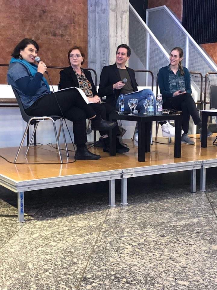 GGewollteG's tweet photo. In unserem zweiten Panel “Antifaschismus als Minimalkonsens ... in der Kunst” diskutieren Judith Blumberg, Ülkü Süngün und Ulrike Hemberger mit @kinemattack. https://t.co/Xi1ea16H8Q