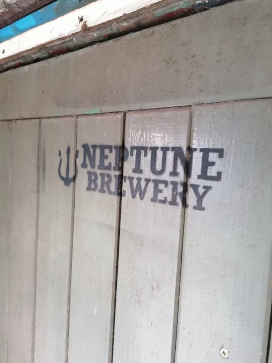 Easying my way into 2020 <a href="/neptunebrewery/">Neptune Brewery</a>
#elporcino #picantepollo #chillimexx #handcrafted #buritto #nachos #veganoption #glutenfree #eleffe #jackstyli <a href="/Streetzine/">Streetzine</a>