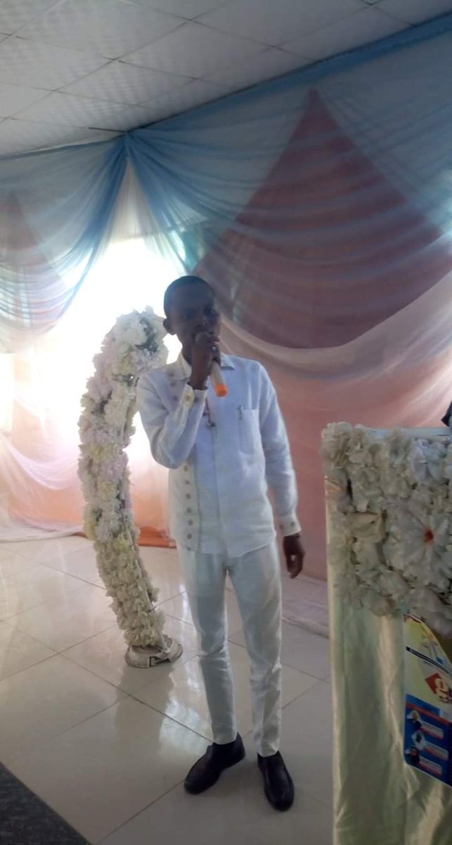SHOPEN_ONLINE's tweet photo. UPDATE:
Live from Nigeria bars Association hall , inside high court Ilorin at Grand-Charity youth Development grand opening ceremony
Happening now : mallam isiaka abdulkareem delivering the vote of thanks at the event
#ShopenLive
©SHO PEN ONLINE https://t.co/AMqKrByxXr