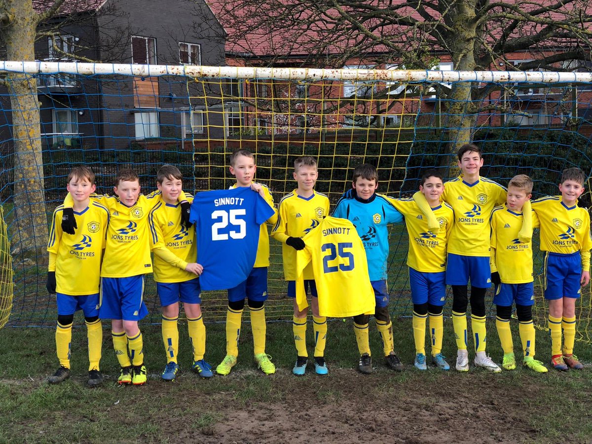 somersallranger's tweet photo. Somersall Rangers shirts on there way. @JordanShirts @Matlock_TownFC  @PendleSports #Sinnott25 #grassroots #thoughtsarewithyou https://t.co/Q87y7MtxgL