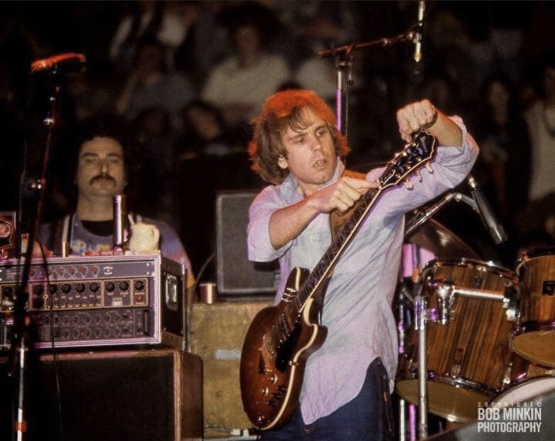 GratefulDeadHub's tweet photo. @BobWeir @BigSteveParish (📸@Bob_Minkin) @GratefulDead #Squade https://t.co/voGHaRgiYM