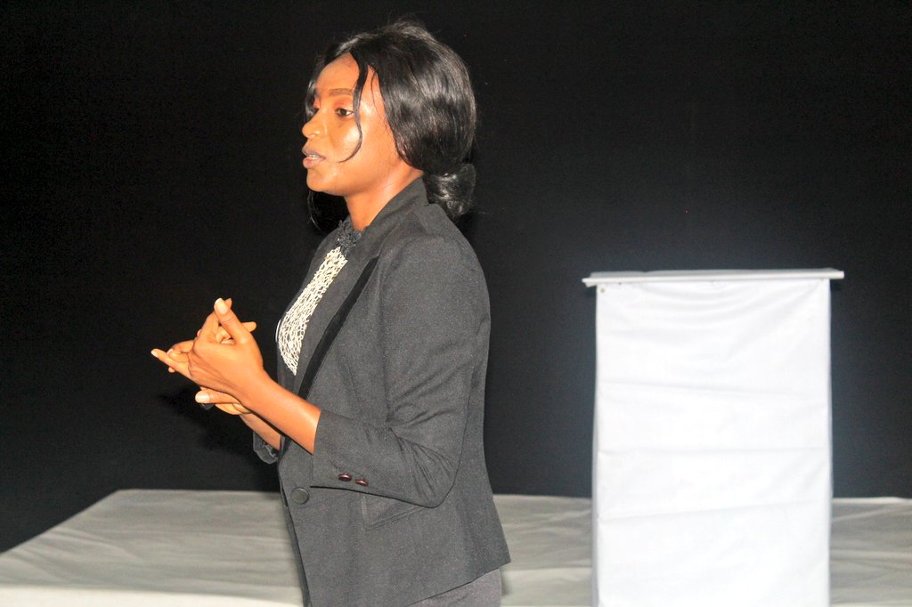 FemcodeA's tweet photo. Choosing a career Path in Digital Marketing .
Thank you @ezemaprecious for taking through the digital strides .
#digitalmarketing
#femcodeafrica
#CareerPath2020
#womenintech
@rad5academy
@rad5techhub https://t.co/lwwgofbNRg