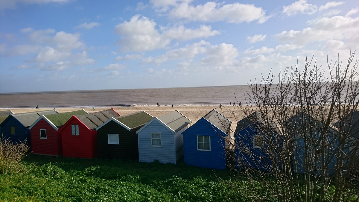 1chriswebber's tweet photo. Lovely morning in #Southwold where I popped in on various favourite haunts including @SoleBayInn @SouthwoldBooks @SouthwoldLib and discovered a shop new to me #craftco. Also had a very good walk. https://t.co/XsMK7Ut4Ia