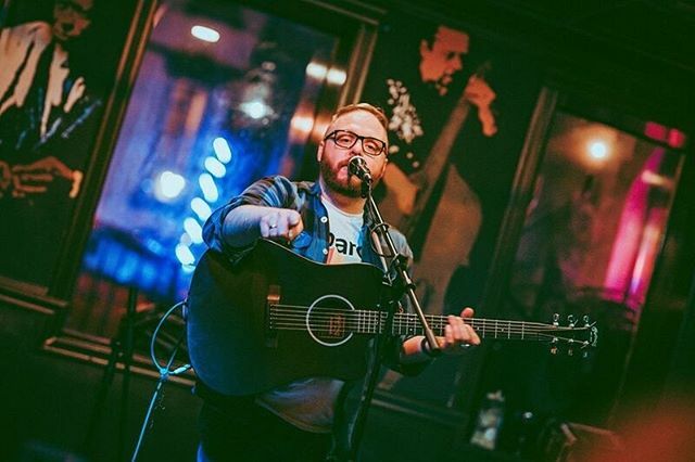 RyanLeddick's tweet photo. *Poke*
.
.
.
You’re it! .
.
.
.
Tag backs at @ninepincider 2/16 - 3-5p
.
.
.
📷: @kikivassilakis .
.
.
#ryanleddick #ryan #leddick #keepgoing #live #livepin #ninepincider #ninepin #downtownalbany #indie #indiemusic #indieartist #queer #queerart #marti… https://t.co/OFnAdKzdEf https://t.co/Kyzwr265Lr