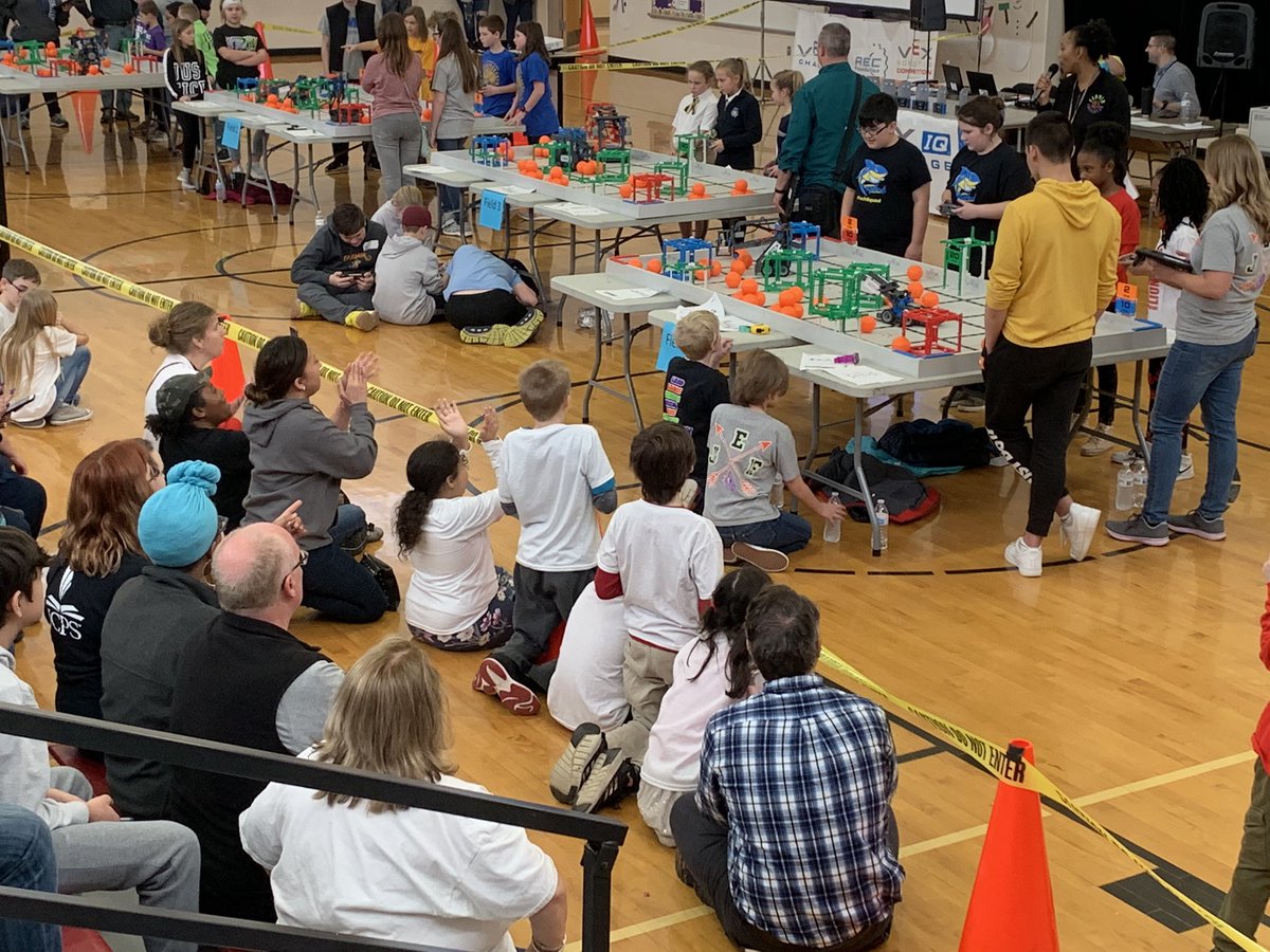 educatorMrD's tweet photo. Our Robotics team @Engelhard_Elem is doing awesome today at their competition. @McQueenGreta has them focused and ready. https://t.co/mJ6ULZsXqW