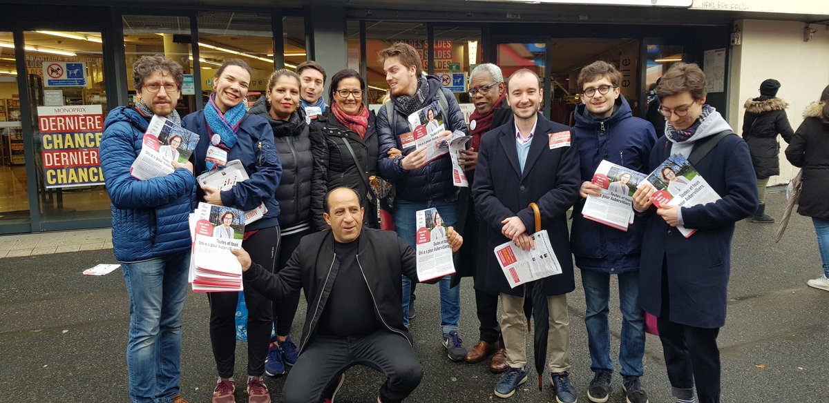 Beaucoup de monde ce matin pour distribuer les tracts de la liste Uni.e.s pour Aubervilliers et inaugurer le local de campagne.

Ce lieu de convivialité et d'action est ouvert à tout.e.s pour porter le projet d'une ville écologique, solidaire et démocratique.

Venez y nombreux!