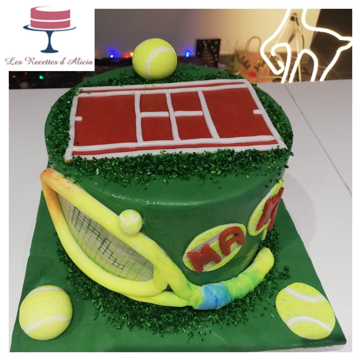 Recettes D Alicia Bonjour 19 A Ete Une Annee Sportivement Gourmande Gateau Vanille Ganache Nutella Enrobage Chocolat Noir Bon Week End Tennis Tenniscake Sportcake Cakedesign Gateau Sugarart Pateasucre