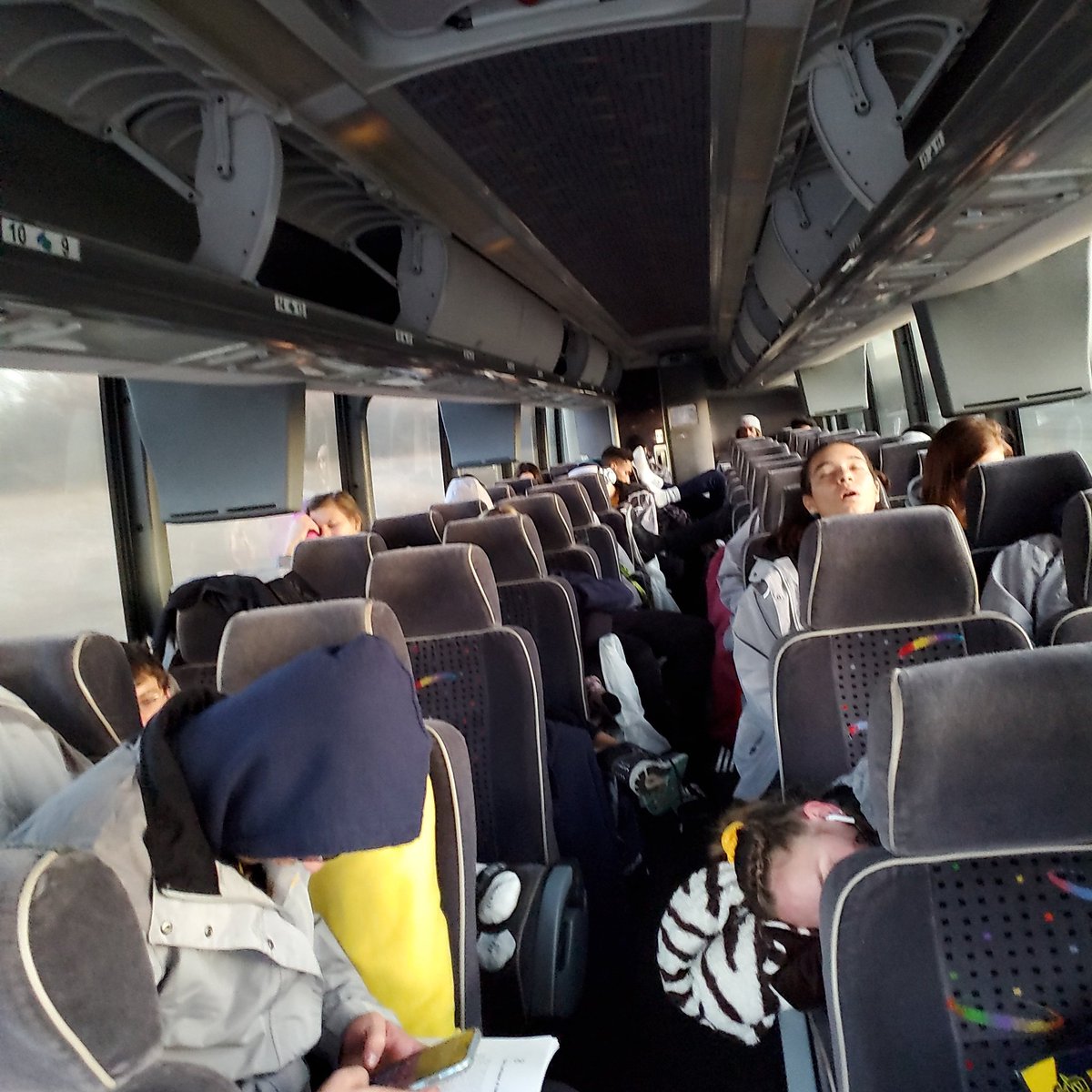 SaintMaryXCTF's tweet photo. Early morning trip to Pitt State for the Wendys Pitt State Invitational! Looking for some fast times this weekend in one of the most competitive meets of the year! #sleepyfaces #RiseUp https://t.co/WjaHpWGpZB