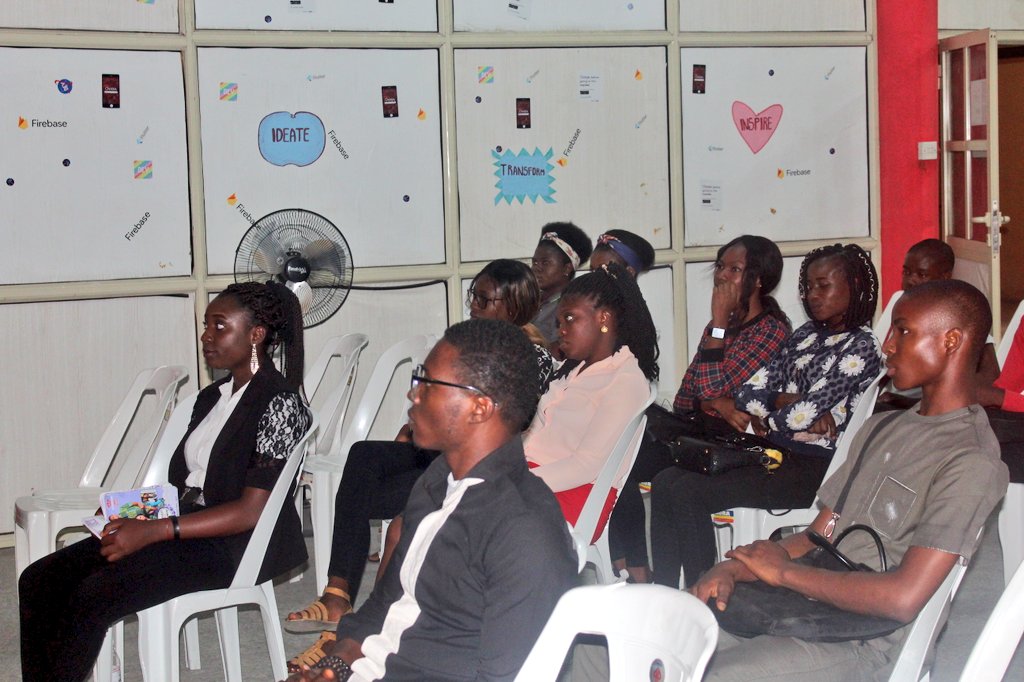 FemcodeA's tweet photo. Amazing audience , we are learning a whole lot!
#FemcodeAfrica
#CareerPath2020 https://t.co/qKCSabesnB